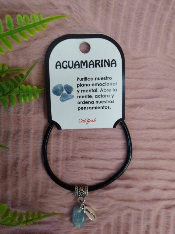 Pulseira em couro com Pendente Água Marinha e Medalha Sorte